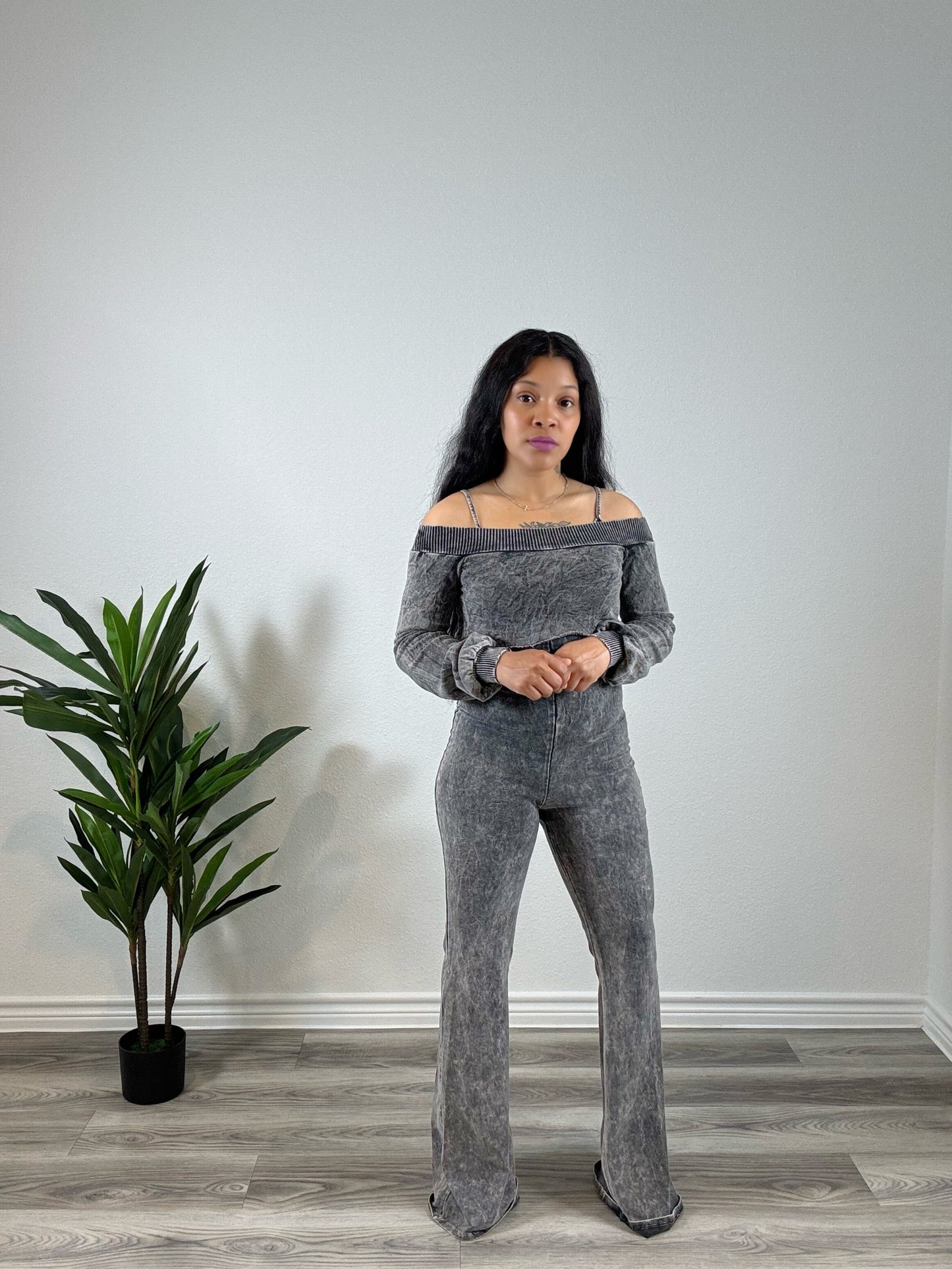 Elani | Main Character - 2-Piece Jumpsuit & Off-Shoulder Crop Set (Black)