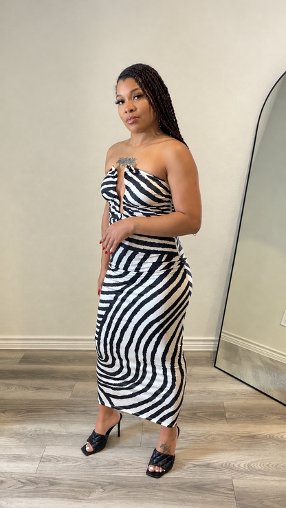 Wild Poise Zebra Keyhole Midi Dress
